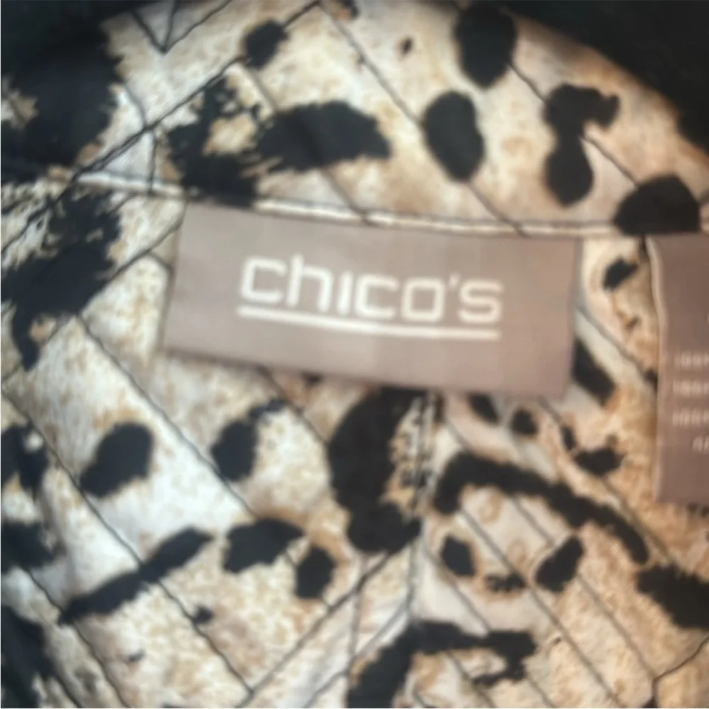 Chico’s Black Light Vest Animal Print Interior Sz 2 Nice w/Dress Shirt & Scarf
